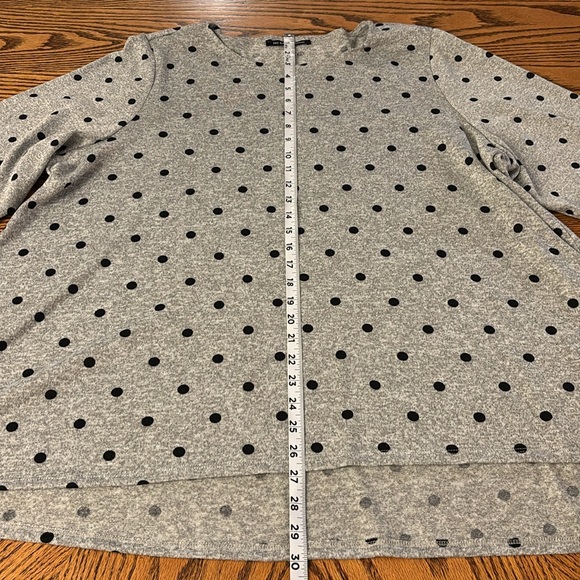 Zac & Rachel Woman - Gray & Black Polkadot, 3/4 sleeve shirt - Picture 4 of 9